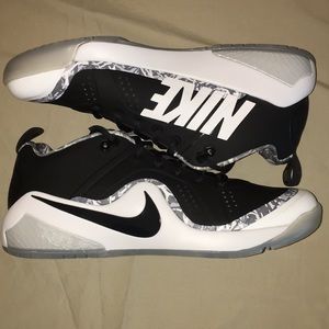 Nike Force Zoom Trout 4